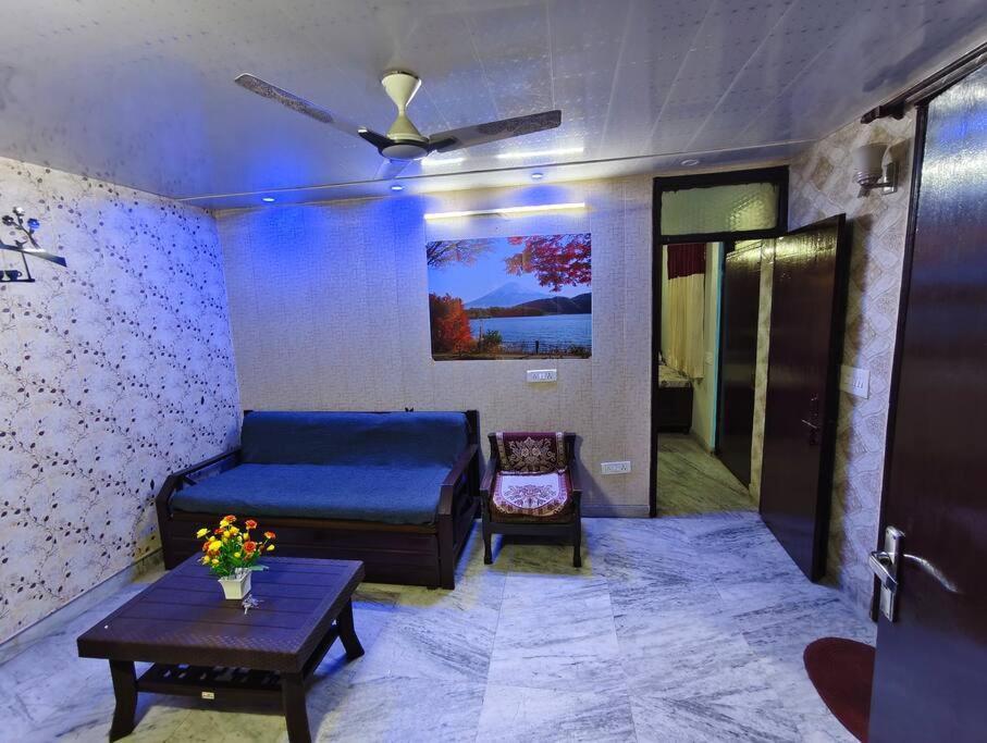 Peaceful Stay 1 Bhk Appartment New Delhi Exteriör bild