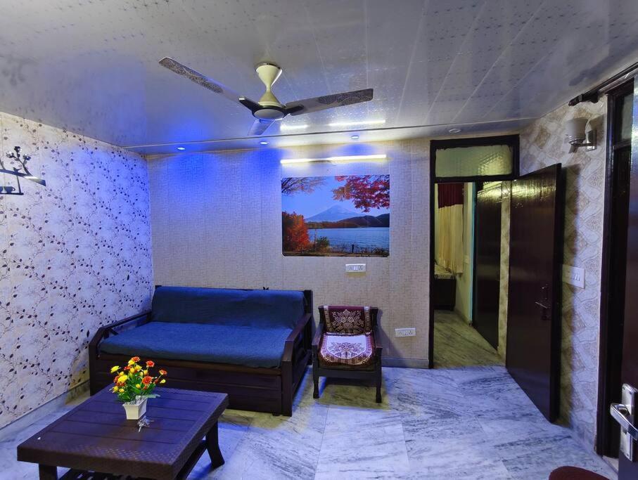 Peaceful Stay 1 Bhk Appartment New Delhi Exteriör bild