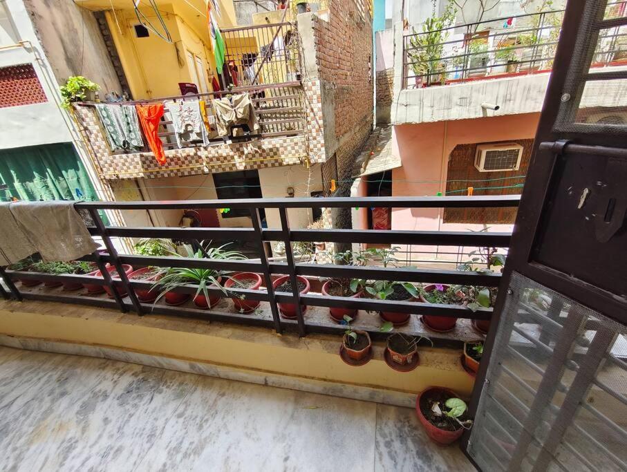 Peaceful Stay 1 Bhk Appartment New Delhi Exteriör bild