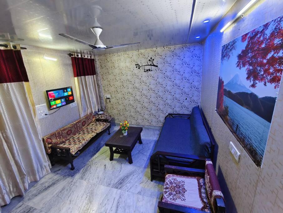 Peaceful Stay 1 Bhk Appartment New Delhi Exteriör bild