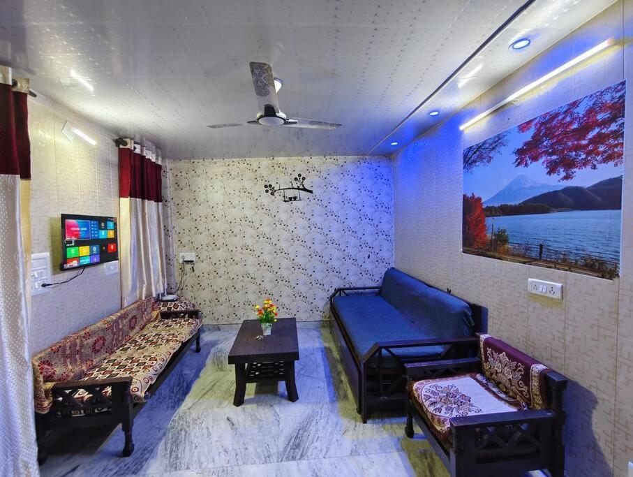 Peaceful Stay 1 Bhk Appartment New Delhi Exteriör bild